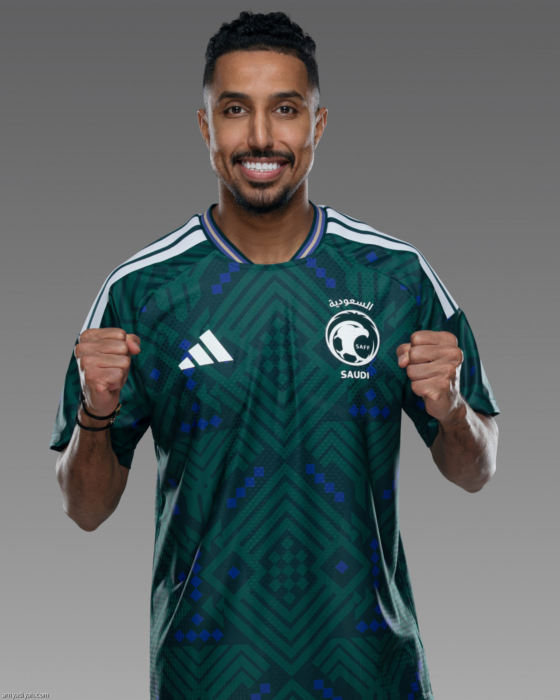 الأخضر.. قميص جديد