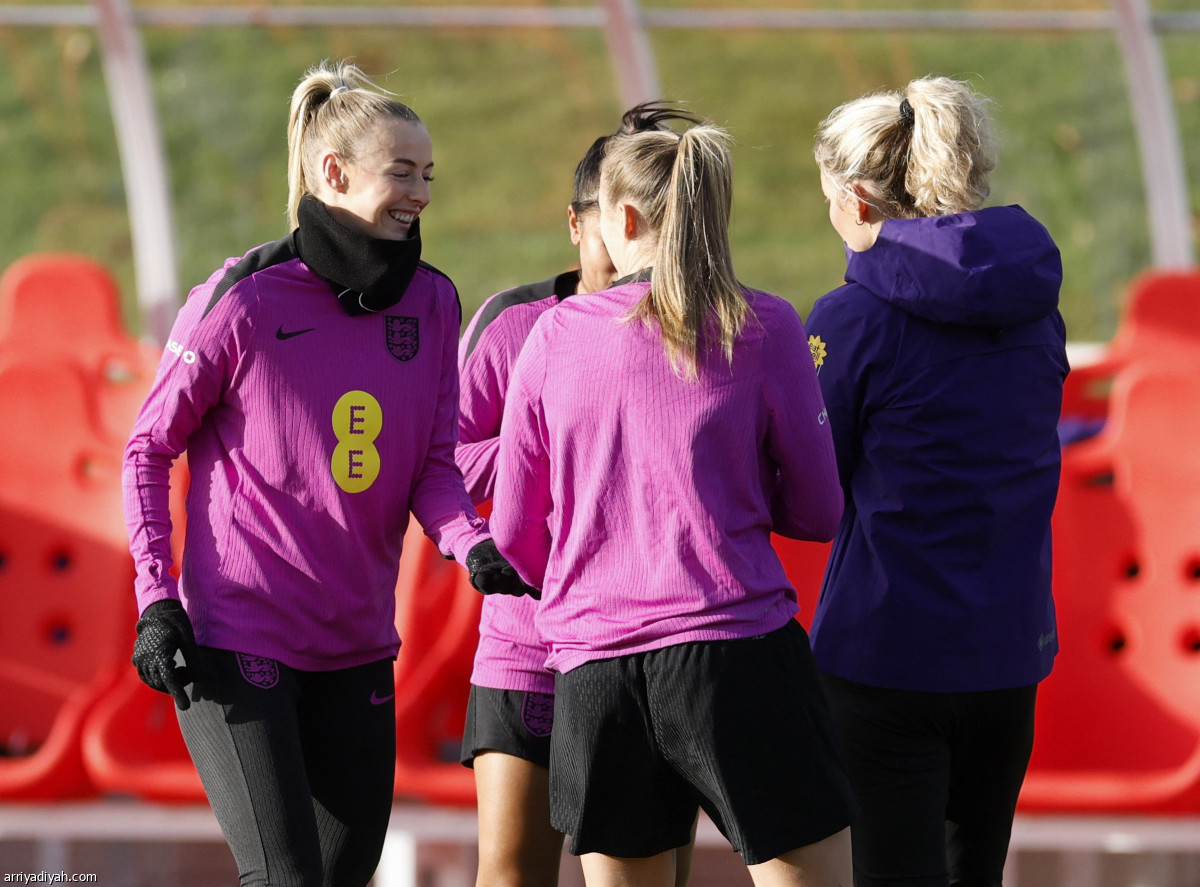 الإنجليزيات يستعددن